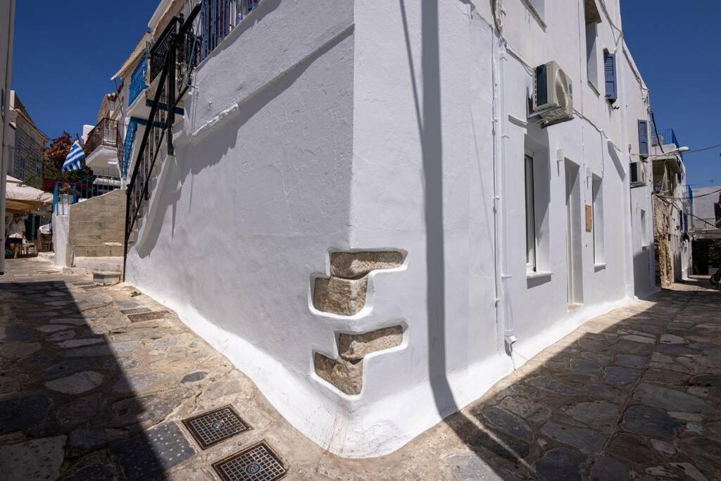 Tínos Malamatenia'S House מראה חיצוני תמונה